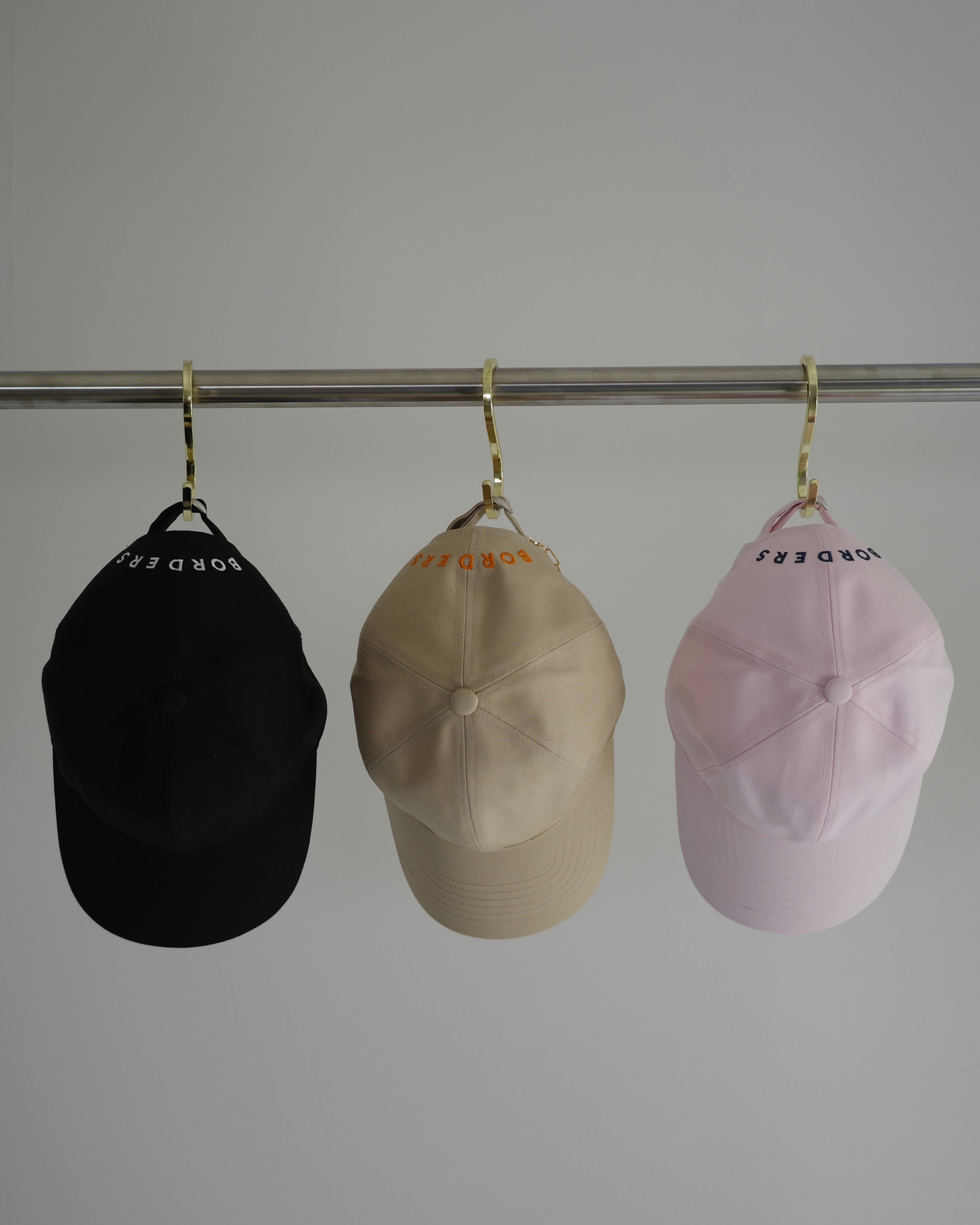 borders at balcony / BORDER CHAIN CAP | LA VILLA ROUGE