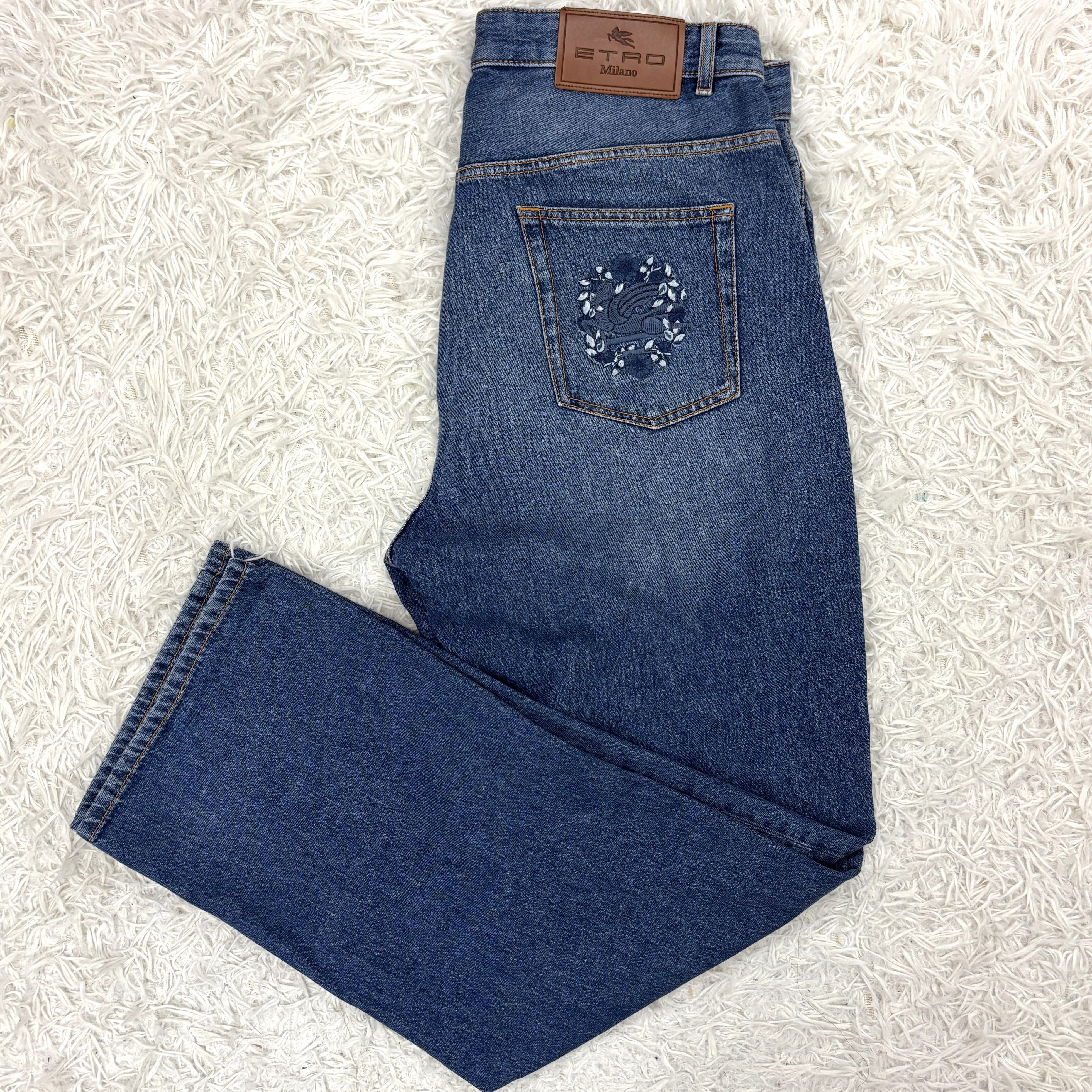☆超ビッグサイズ☆エトロ　レザーパッチ付　ペガソ柄刺繍　ワイドレッグデニム　31 ☆超ビッグサイズ☆エトロ レザーパッチ付 ペガソ柄刺繍 ワイドレッグ
