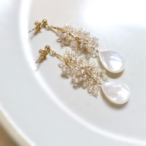 Sea foam shell pierce/Day white