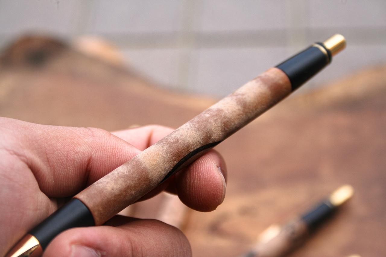 革軸ペン【 ROCADO シェルコードバン 裏巻き (ROCADOスタンプver.) 】