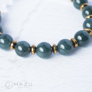神秘的なグリーンのグアテマラブルー翡翠［青翡翠（グアテマラ産）／水晶］