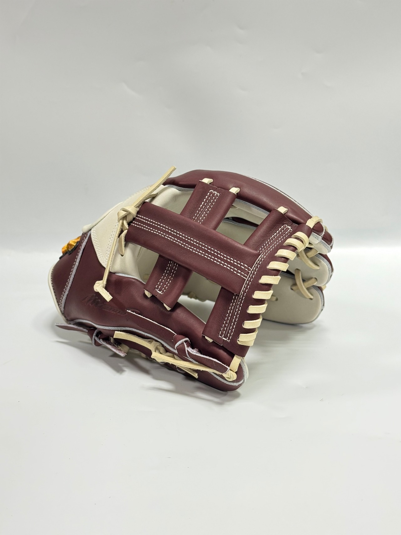 MIZUNO  PROｰミズノプロ　限定軟式グラブ　Crafted Edition 右投げ用　内野M型モデル　シルバー/プラムブラウン×シルバー　サイズ10・画像4