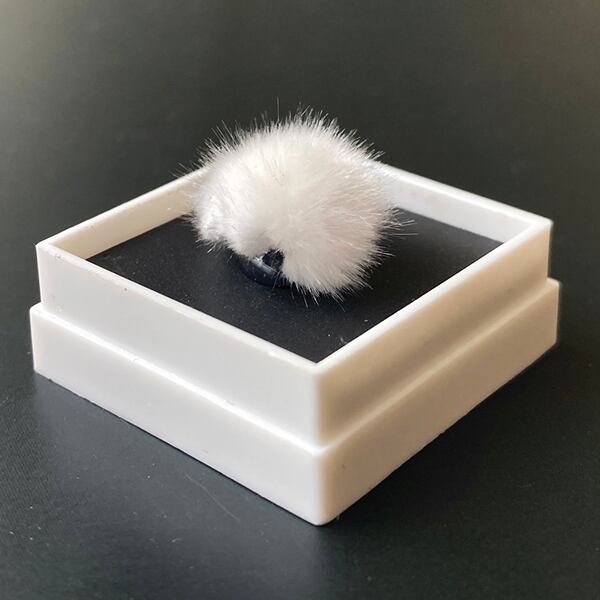 オーケン石 オケナイト（Okenite)直径約13mm コレクションケース付