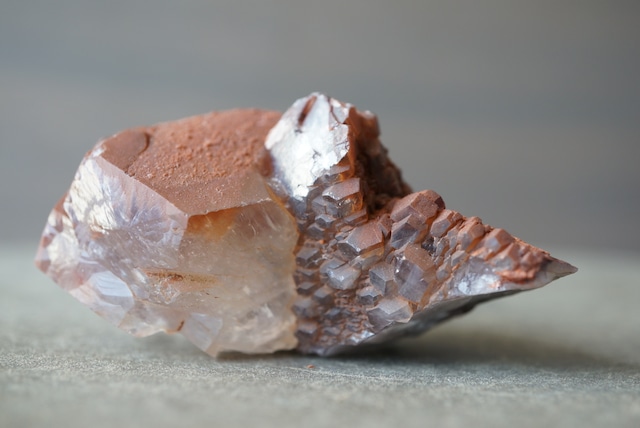 パゴダ・カルサイト/ヘマタイト Pagoda Calcite / Hematite 1755