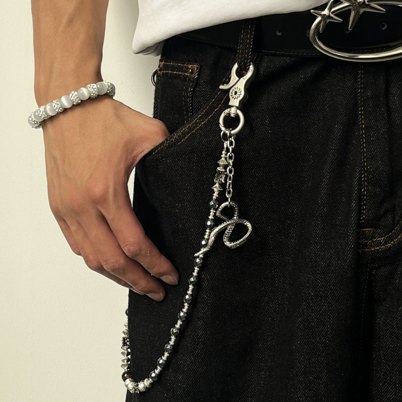 黒ビーズバイパー ウォレットチェーン G185