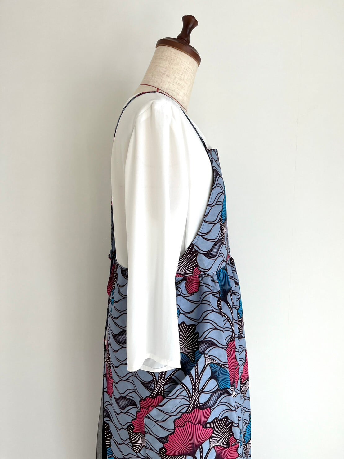 アフリカ布のナチュラルエプロン 銀杏リーフ/グレー | lalaproducts