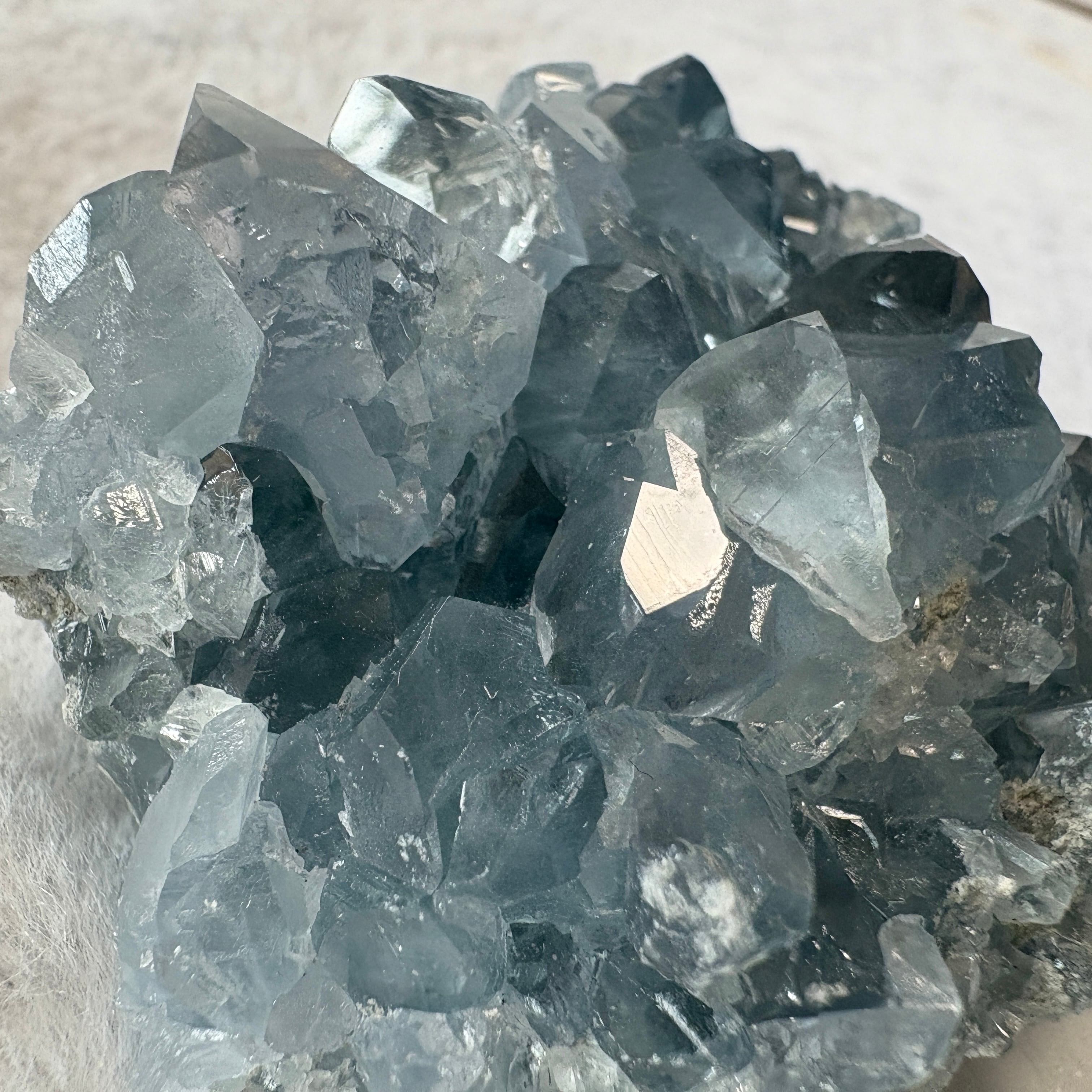 ②マダガスカル産 セレスタイト結晶原石｜深みのある青と立体的結晶