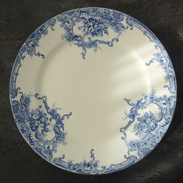 BFK Boch Frères Keramis  modèle《DAUPHIN》assiette plate (A)