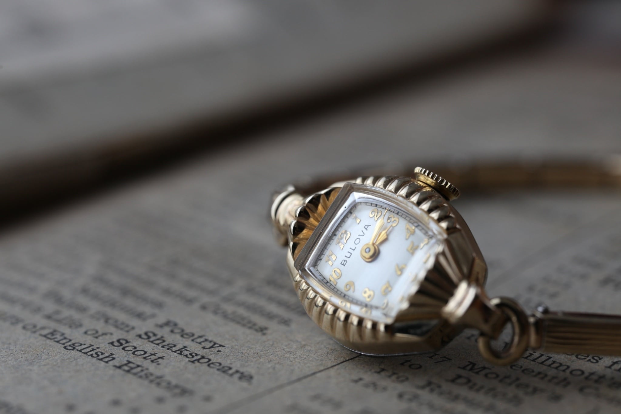 BULOVA 手巻き時計 アールデコ　今週末まで15000円→12000円 BULOVA】 1950's アール・デコ レディースウォッチ 手巻き アメリカン
