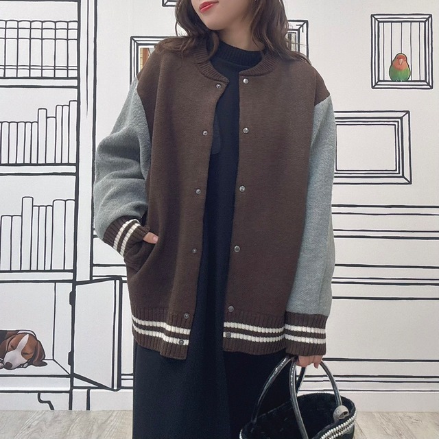 ディニテコリエ　バックロゴニットブルゾン