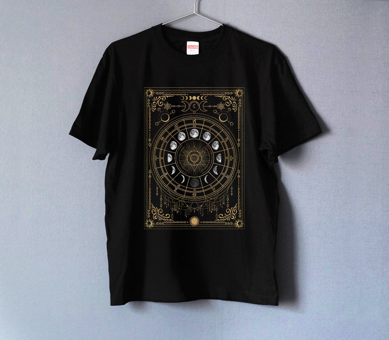 月の満ち欠け・12星座 Tシャツ BLACK（men&women） | LALA CloveR.幻想
