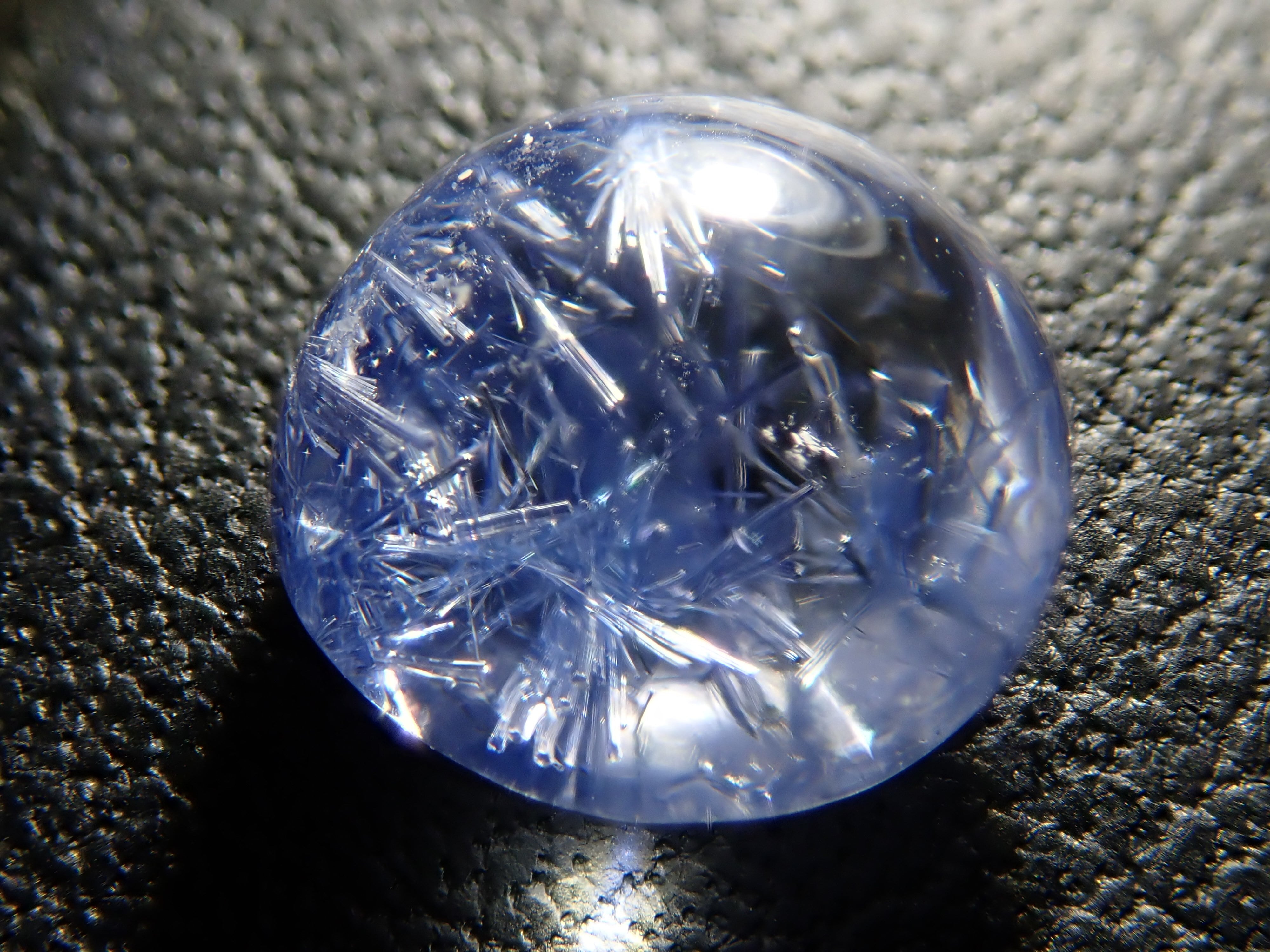 ブラジル産デュモルチェライトインクォーツ 1.626ct