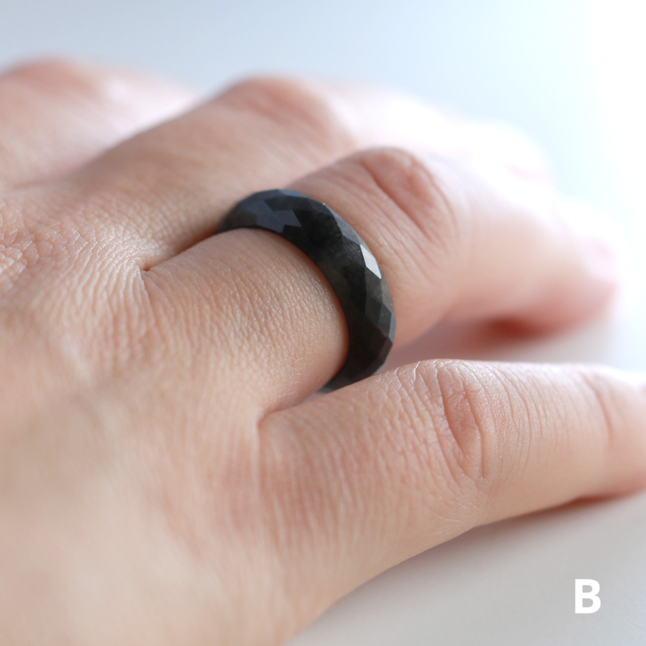 【 12号】ブラックのキラメキがカッコいい！黒翡翠甲丸リング black facetcut ring  A貨翡翠 jd_rg1070