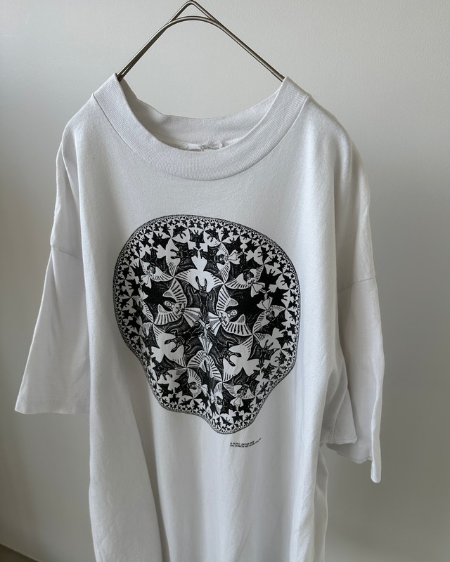 -M.C. ESCHER- Vintage 90s Print T-Shirt