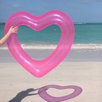 【ban.do】BEACH, PLEASE! JUMBO HEART INNER TUBE　neon pink 〈バンドゥ〉
