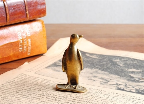 フランスのブロカントから 真鍮 ペンギンのオブジェ ブラス penguin インテリア 置物 ペーパーウェイト アンティーク_220705 ig2569