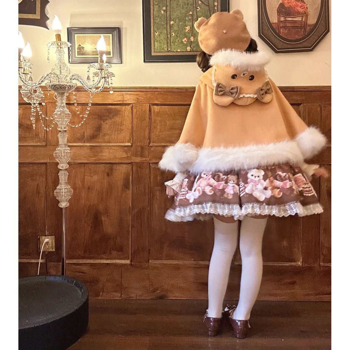 ファートリムフード付きふわふわ装飾ケープ | Maiden's Rêve