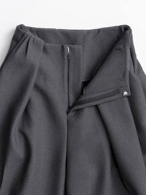 【26AW | WOMEN】PRANK PROJECT プランクプロジェクト / パンツ / High-Waist Belted Tuck Pants  31261465103