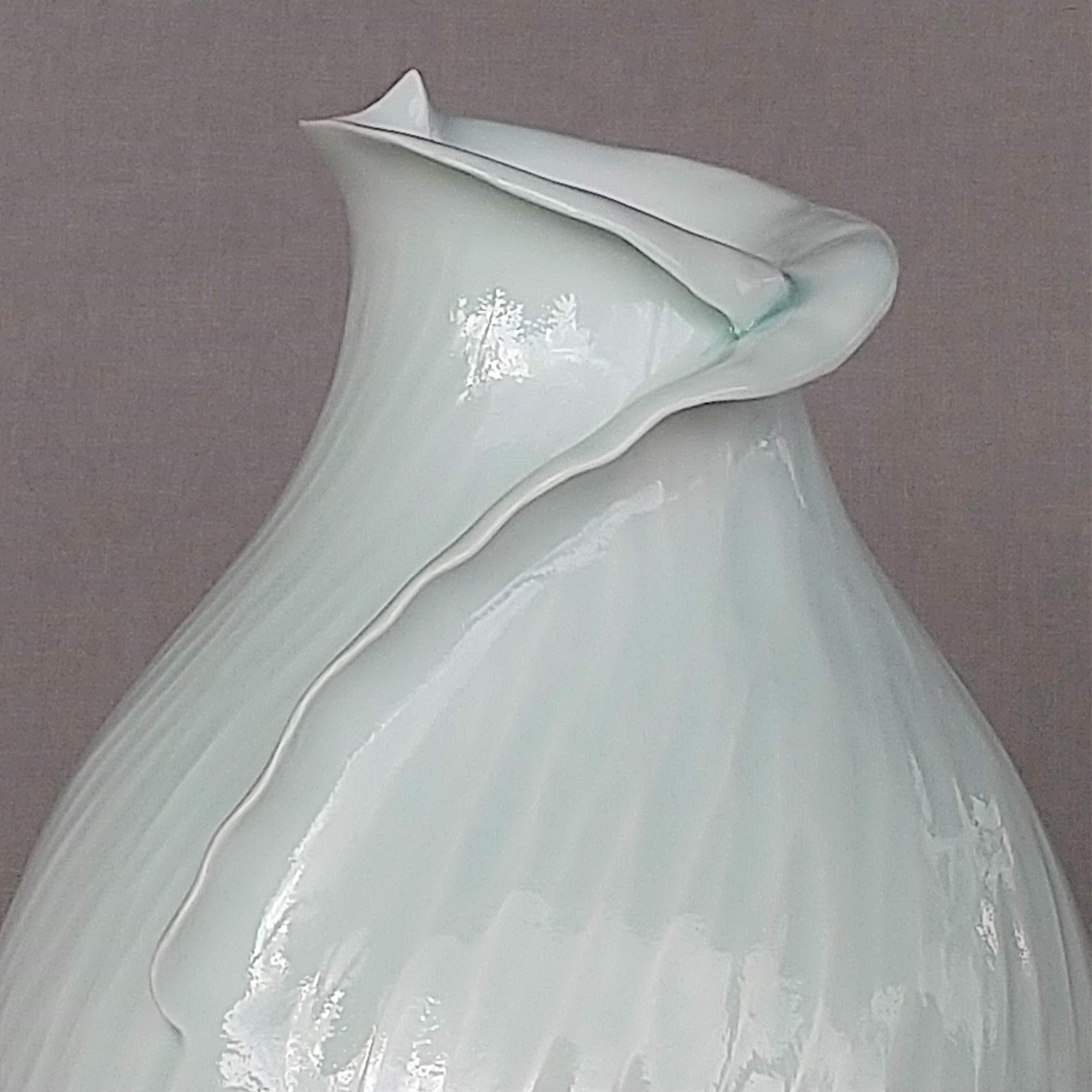 秀島窯作 白磁 花瓶 蕾 | 有田焼作家の作品が買えるお店