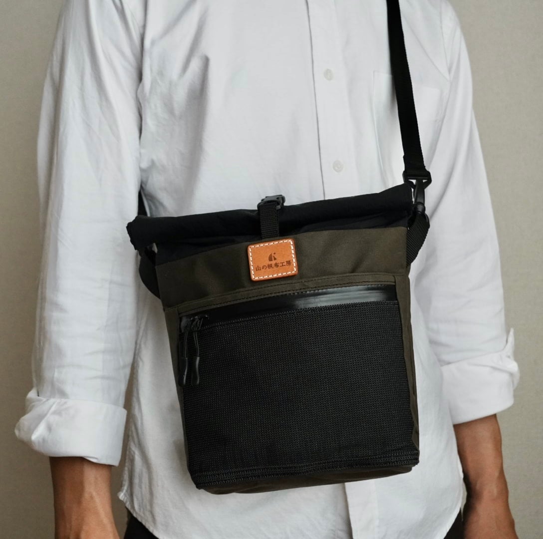NOBISHIRO サコッシュ / Olive (帆布/チェストバッグ/登山) | 山の帆布工房