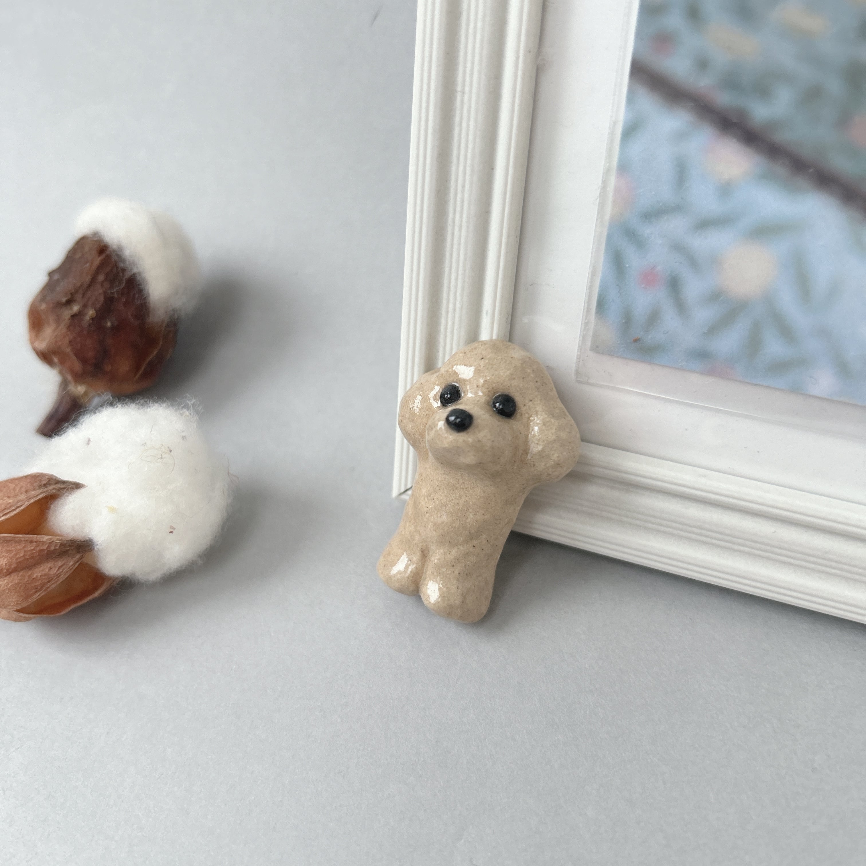 トイプードルのブローチ(薄茶色)