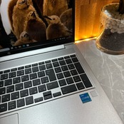 『極美品』HP ProBook 450 G9 Core i3第12世代 SSD512GB メモリ8GB ノートパソコン