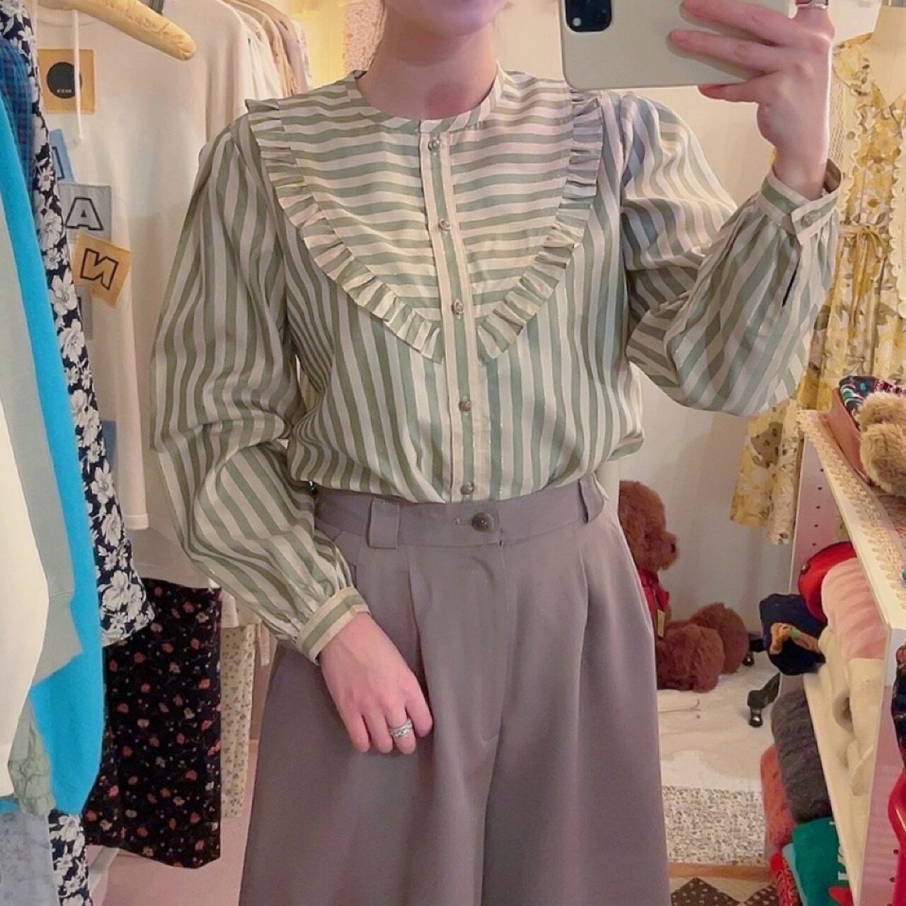 melon gold line stripe frill blouse