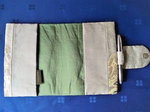 手織り西陣手縫い仕立て手帳カバー(A6・文庫本サイズーーー逸品物)