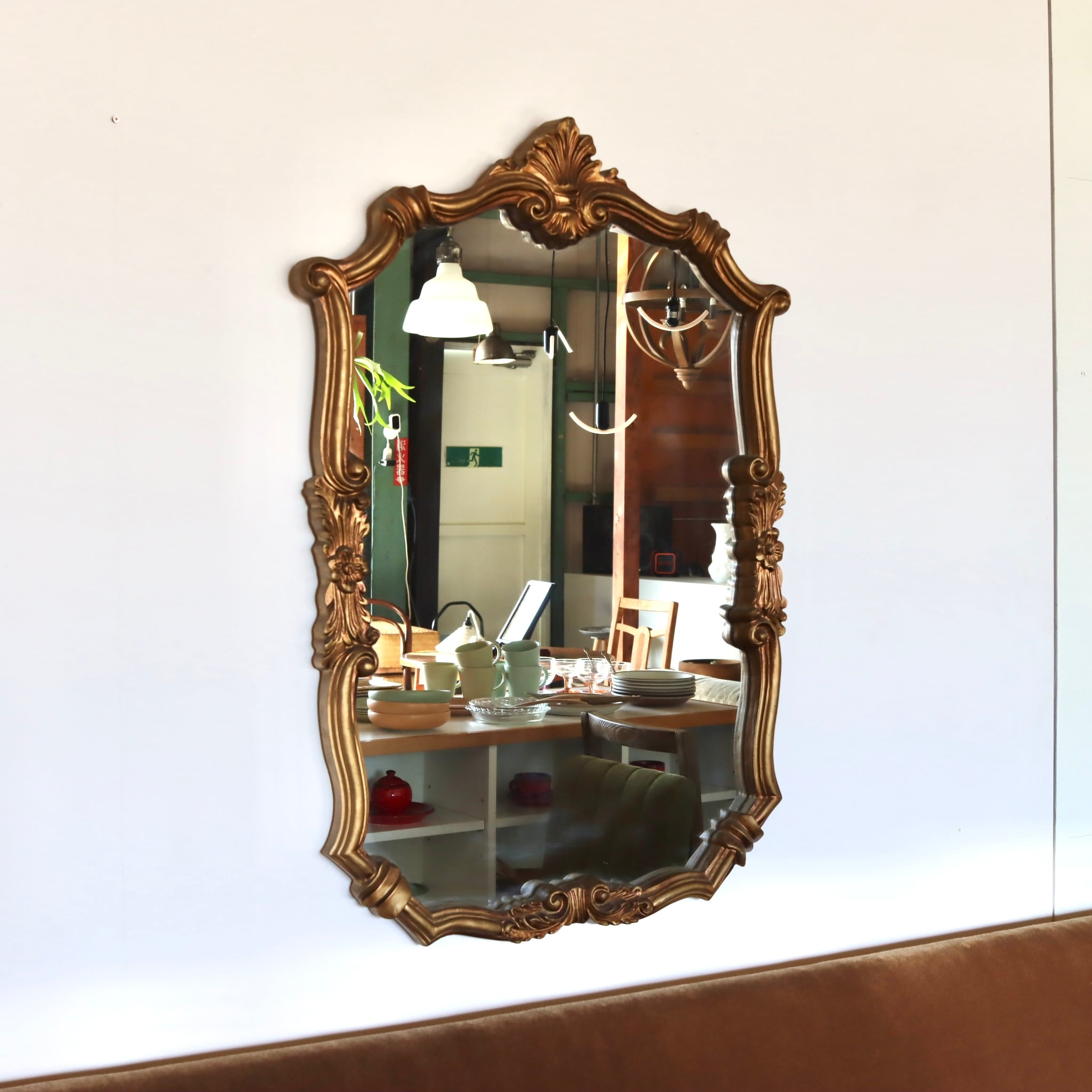 Gilded Victorian Mirror 半身サイズのクラシカルなミラー