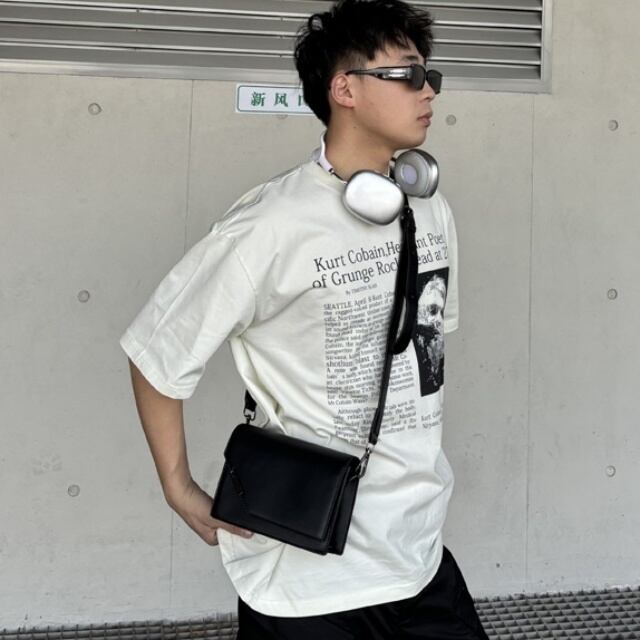 男の人胸元シングルショルダーバッグファッションカジュアル\