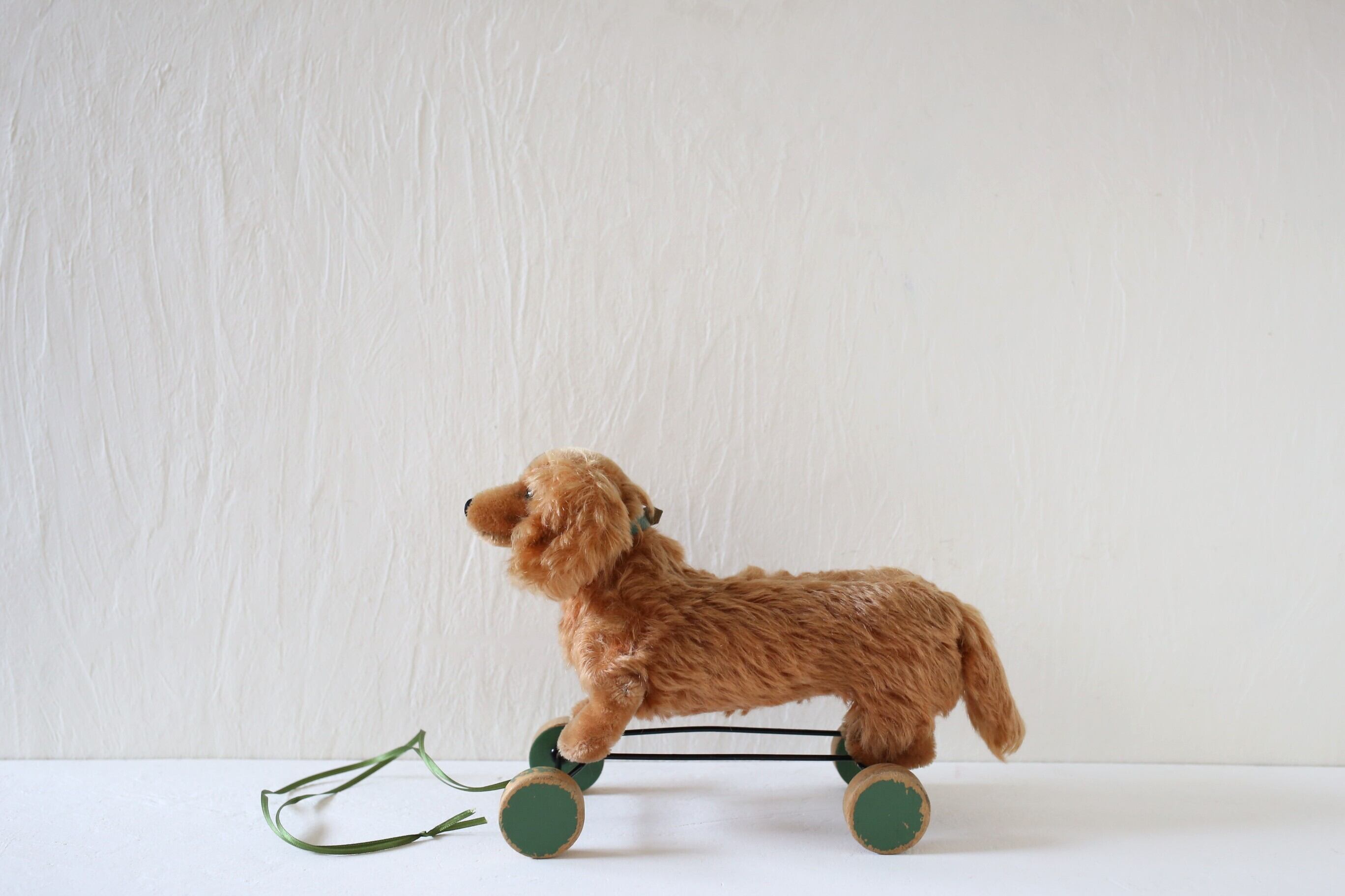 ドイツ ヴィンテージ Steiff シュタイフ 車輪付き プルトイ ダックスフント『WALDI』 N-05639