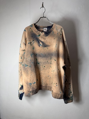 90~00’s Bleach & Splatter Paint Art Sweatshirt