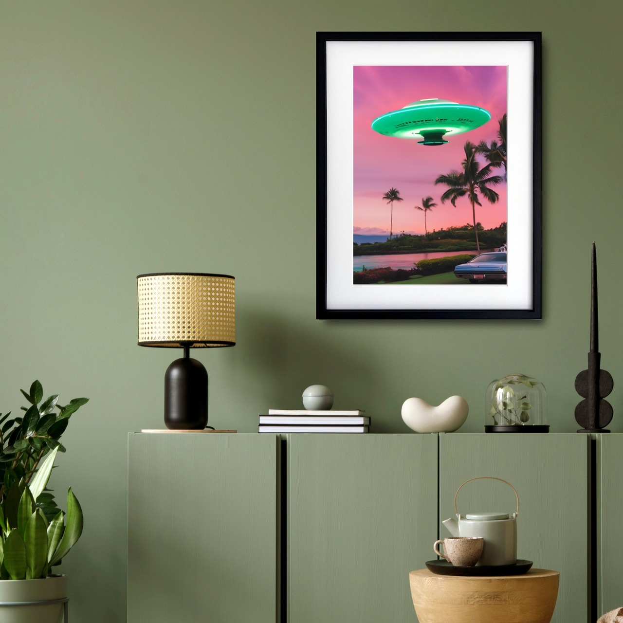 UFO travel｜旅するUFOを描いたユニークで神秘的なアートポスター｜北欧モダンや遊び心ある空間に映える一枚｜日本製A2ポスター