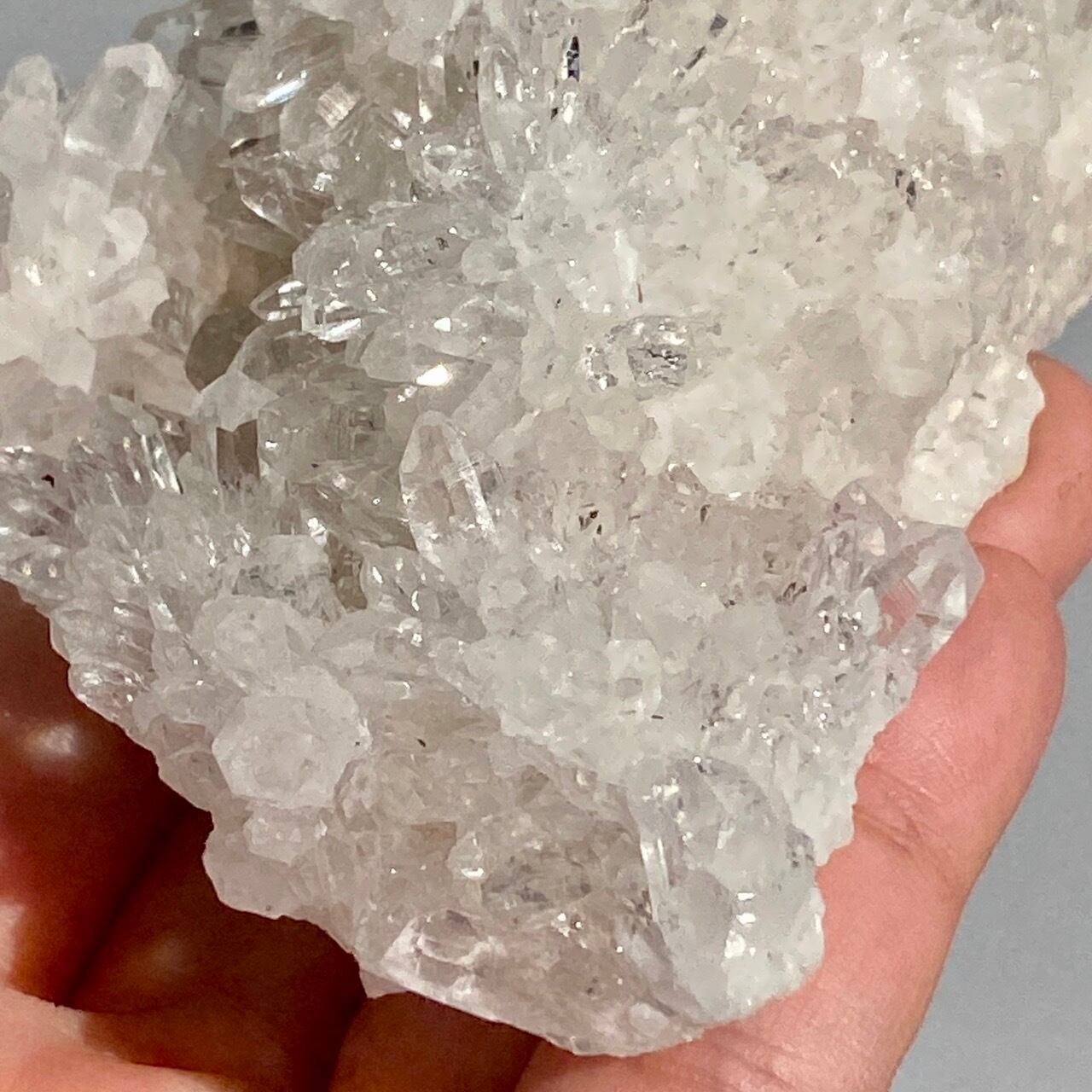 菊花水晶のクラスター Chrysanthemum Clear Quartz Cluster 菊花水晶のクラスター Chrysanthemum Clear Quartz Cluster