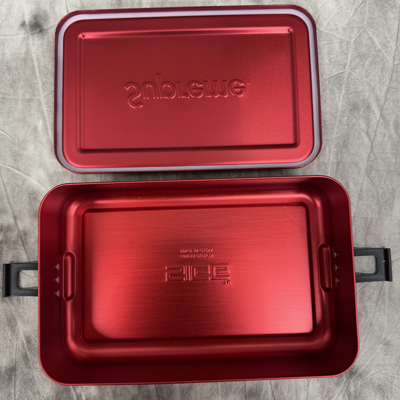 Supreme/シュプリーム【18SS】SIGG Small Metal Box Plus/シグ 