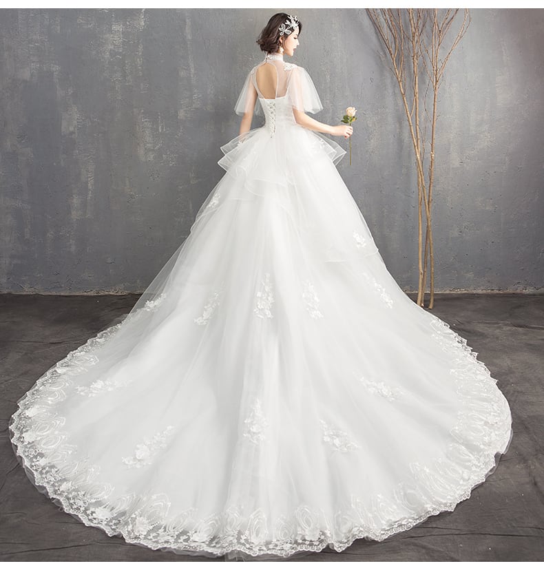 ウエディングドレス 床付くとトレーンあり2タイプ 宮廷風 上品