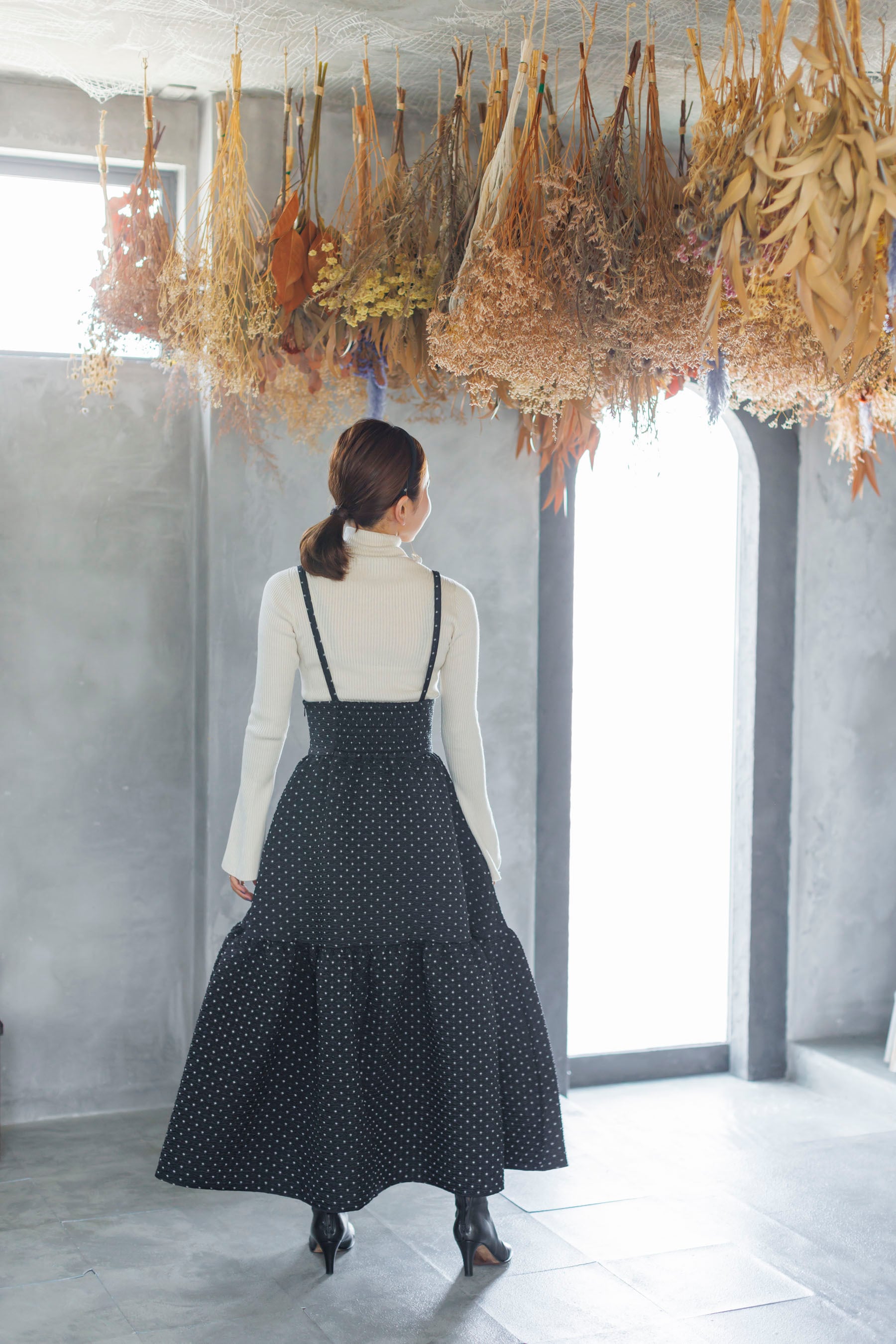 9/29(fri)21:00-Dot Jacquard suspenders skirt | Bluelea 