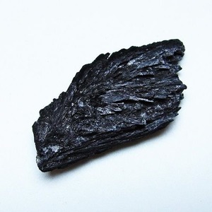 ブラック カイヤナイト 原石 一点物 171-7602