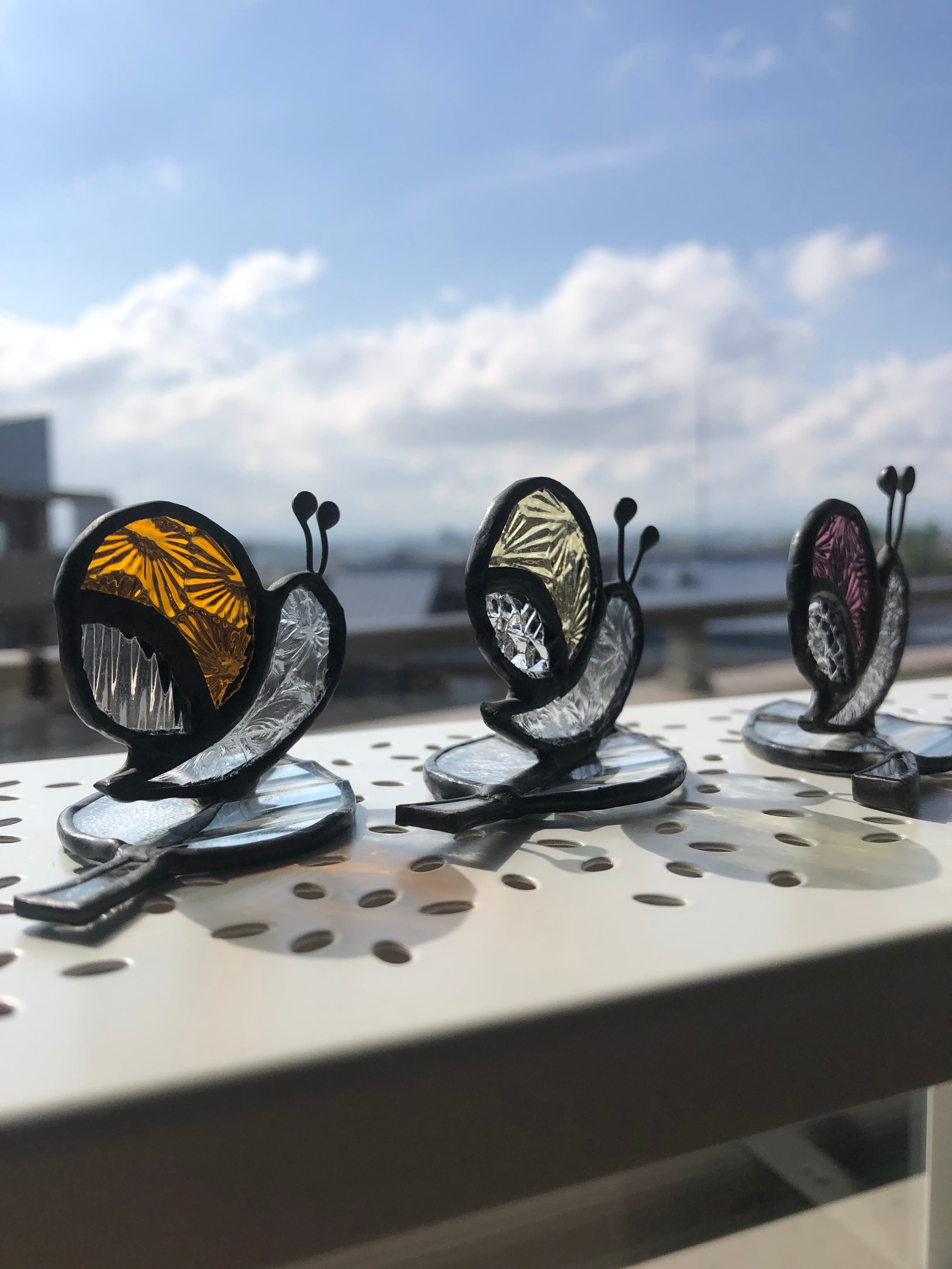 ステンドグラスのカタツムリcolor紫 | IMYME Gallery アンティーク雑貨