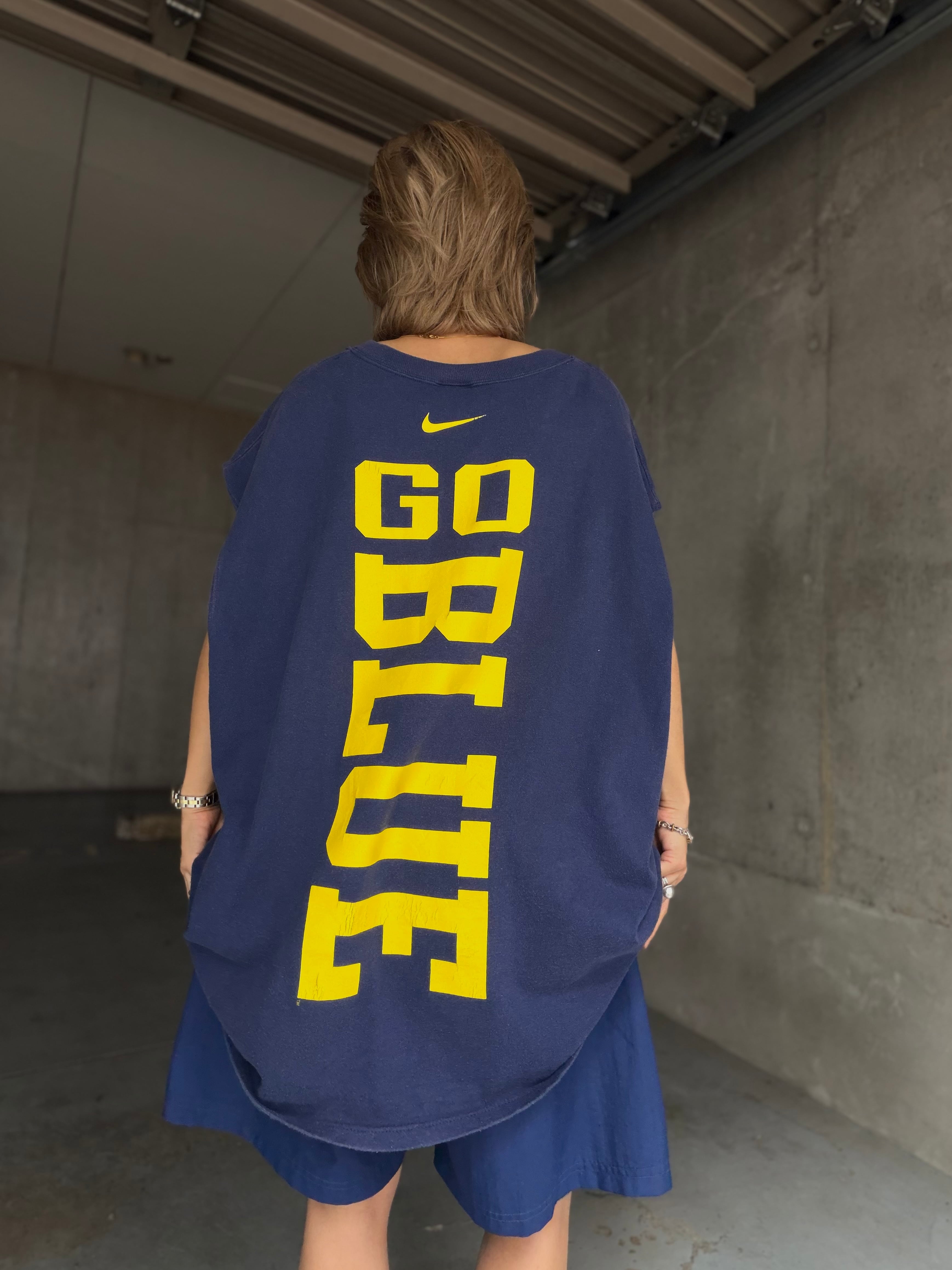 (CS2428)00’s NIKE sleeveless shirt “GO BLUE” made in USA