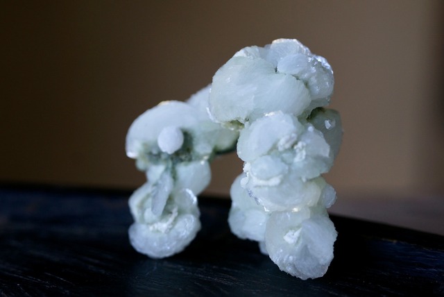 ギロル石/アポフィライト Gyrolite/Apophyllite