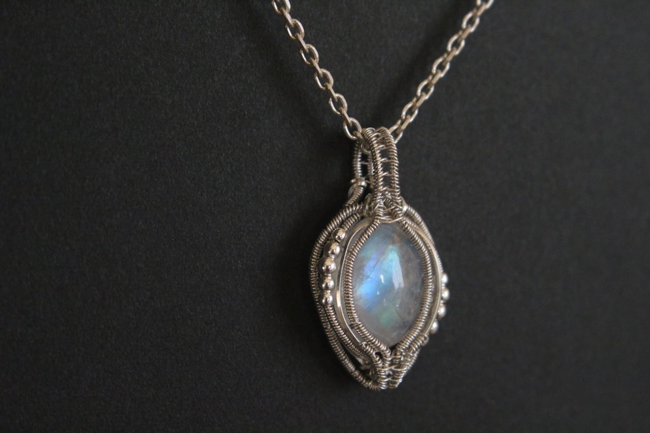 Rainbow moonstone silver925 wire wrapping  pendant