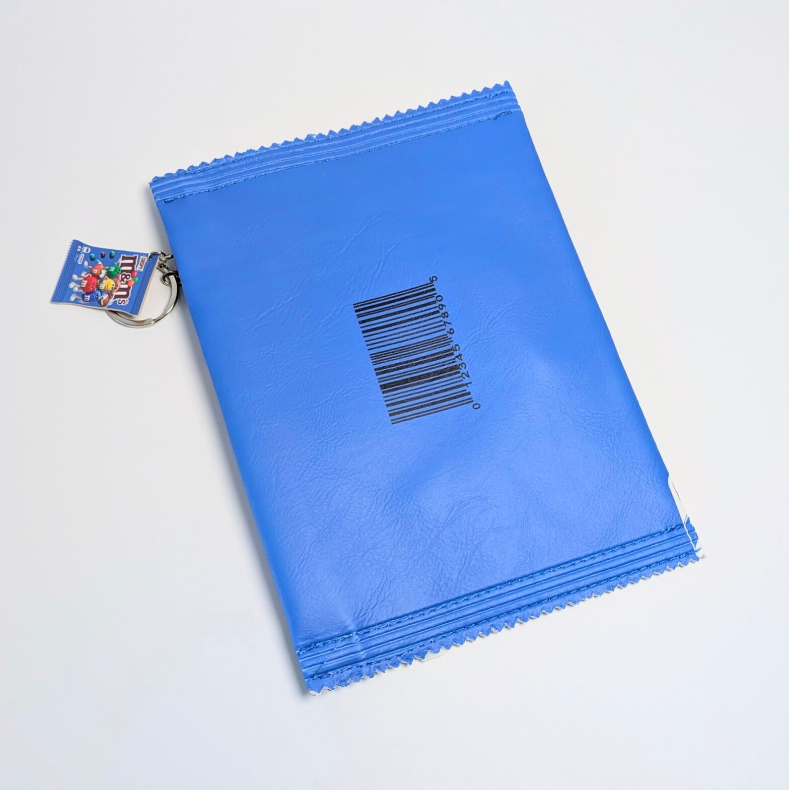 【 Snack Pack Pouch（ スナックパックポーチ ） 】『 m&m's / エムアンドエムズ / BLUE 』小物入れ / コスメポーチ 〚アメリカン雑貨 アメトイ〛