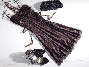 ★送料無料★M☆胸元ファーフェイクパーツ飾りプリーツのワンピース[OPN8483]