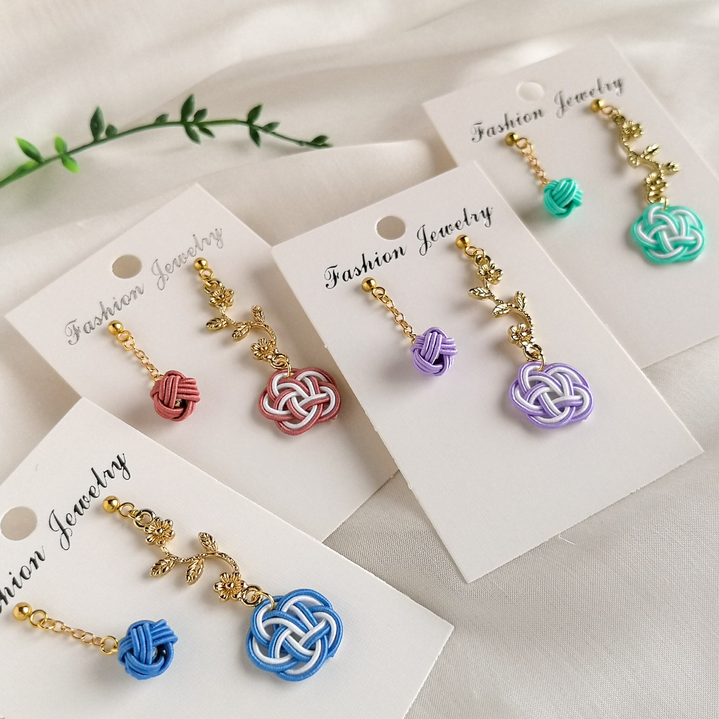 ✾瑠璃色✾『花時』アシンメトリーピアス/水引ピアス・イヤリング | K