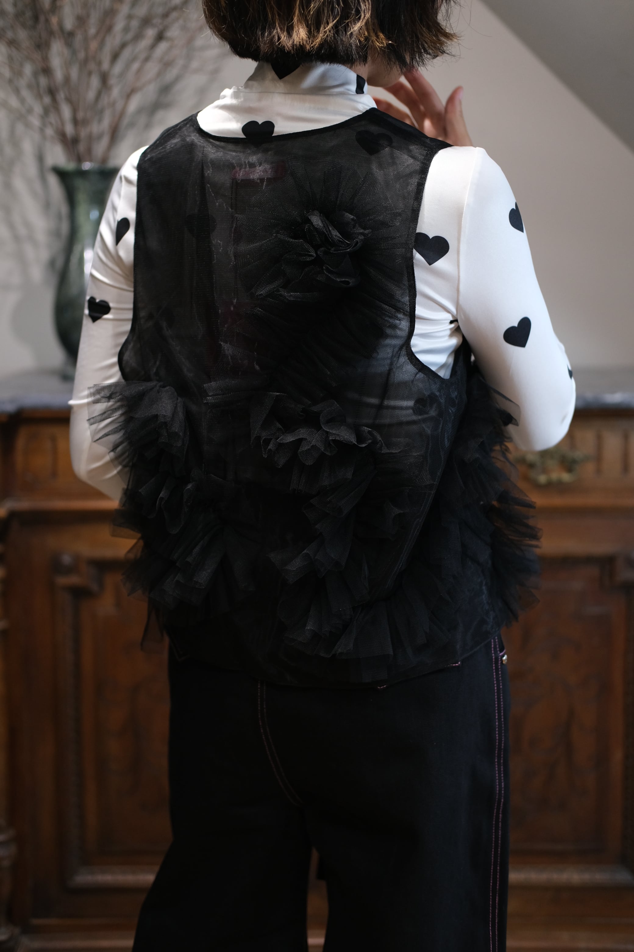 2WAY RUFFLED TULLE VEST ブラック 最終価格2WAY RUFFLED TULLE VEST
