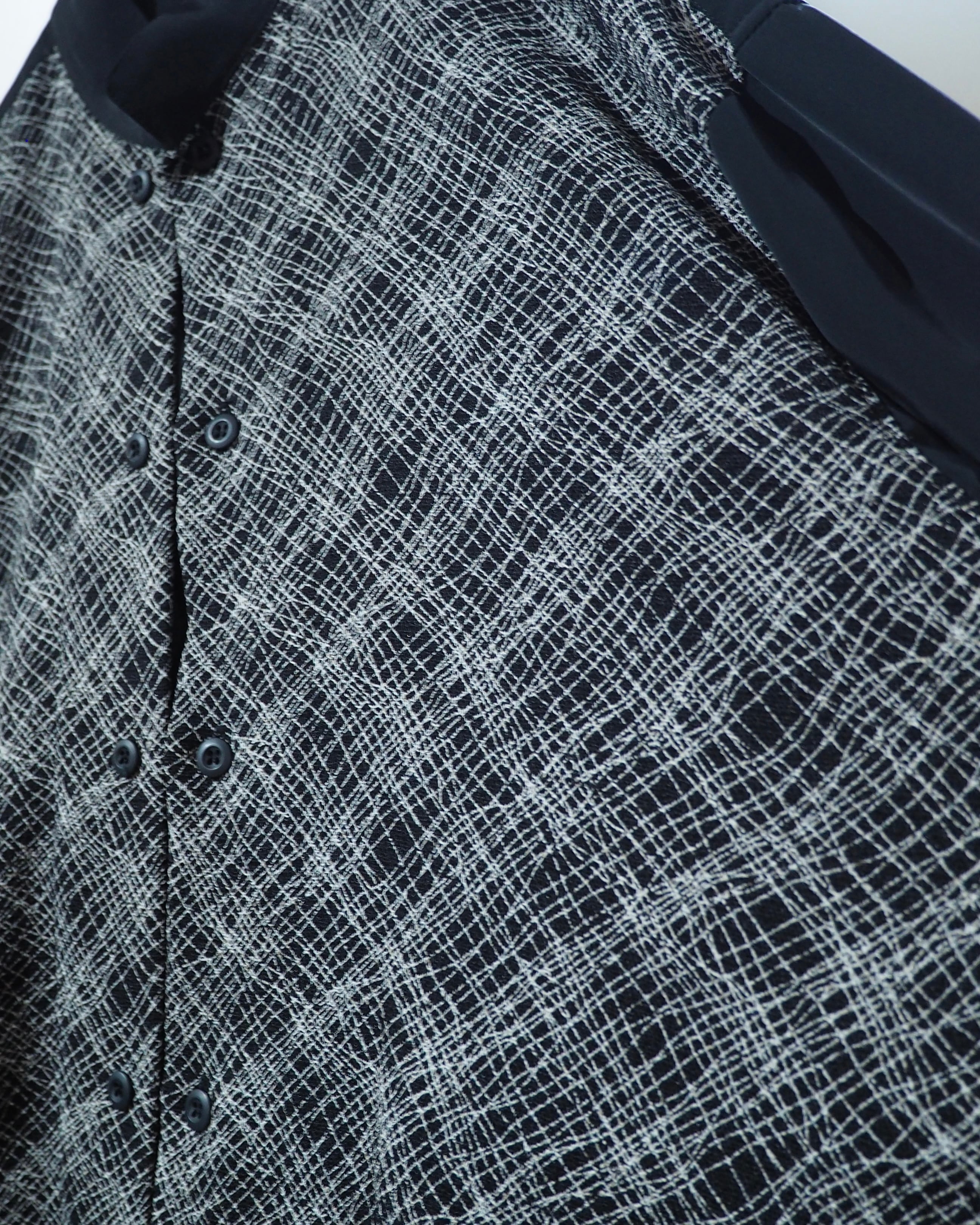 1980 - 90s ” 畝り ” Geometric Mode pattern vintage No collar Shirt