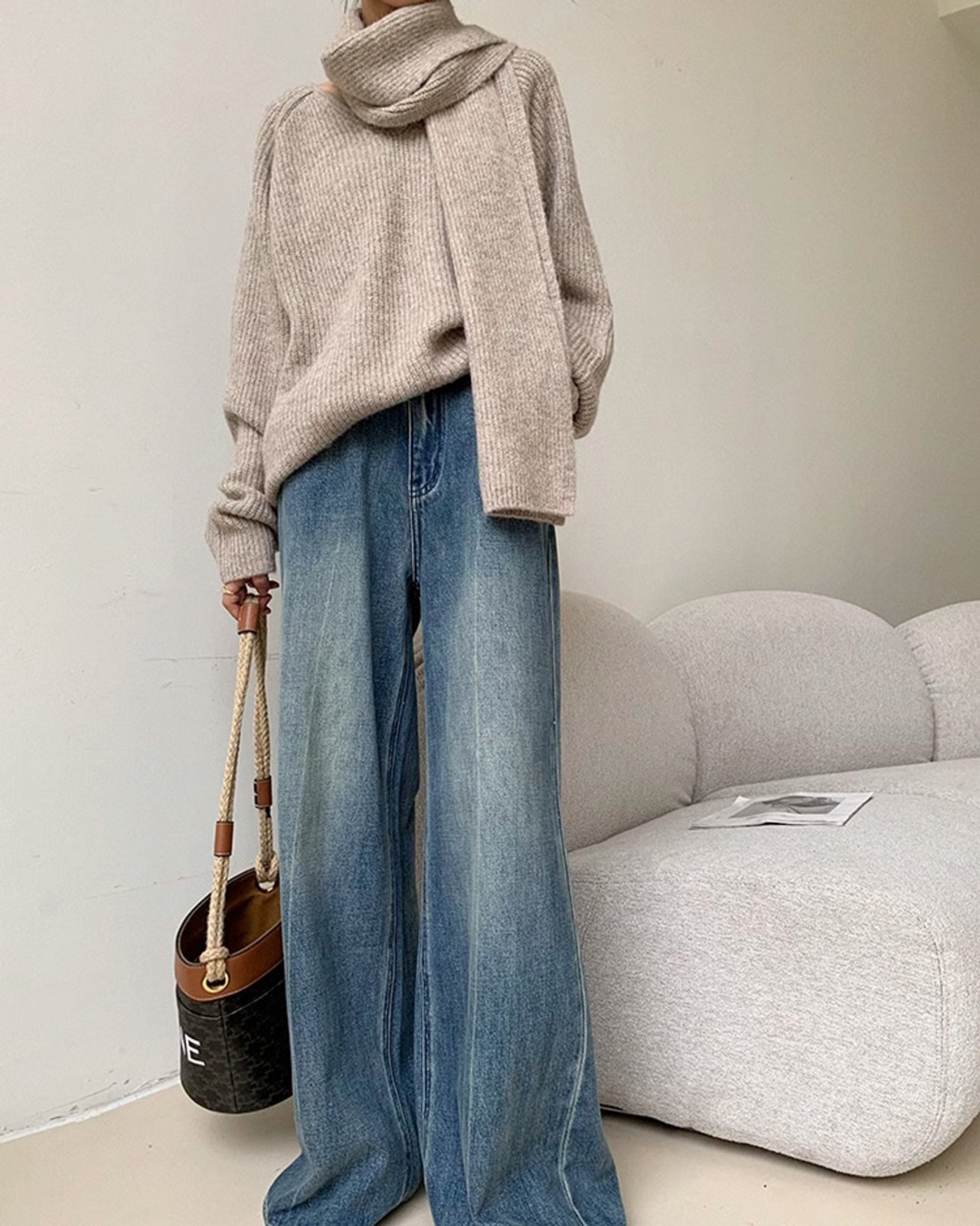 V-neck loose knit & Stole T20343