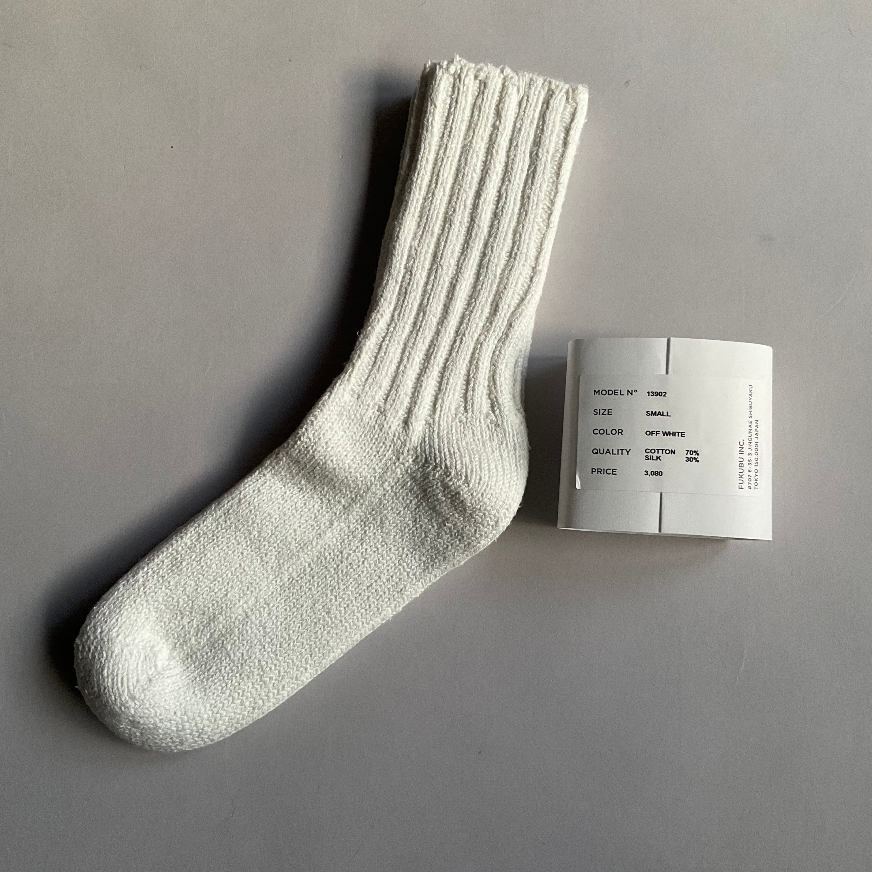 YAECA / ヤエカ　COTTON/SILK SOCKS #13902 Off white | Routes*Roots powered by  BASE
