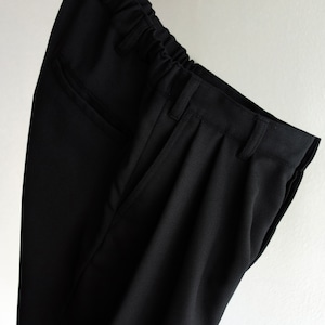 pleatswide wool bontans feat. Suga Dairo / black